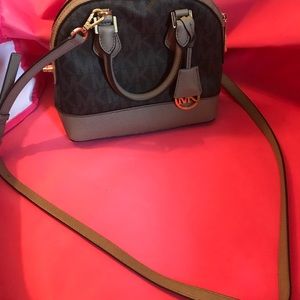 Michael Kors Crossbody